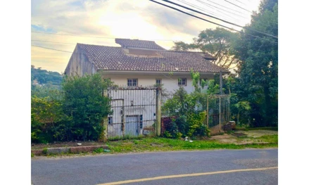 Casa em Porto Alegre, Teresópolis, Rua Fernando Osório, 625, RS. Área: 920.6m2