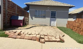 Imóvel 2726201 ['8787721765967'] - ['RUA PASTOR JOSE FERREIRA DE FREITAS,N. 1191 LT 16, QD 35, PARQUE INDUSTRIAL ANTONIO XAVIER CO - CEP: 16080-603, ARACATUBA - SAO PAULO'] ['Jardim do Trevo'] - ['Araçatuba']/['SP'] - 1