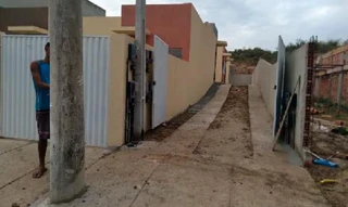 Imóvel 2711501 ['8444426510721'] - ['RUA PINHEIRO CHAGAS,N. 725 CASA 02,, COELHO - CEP: 24746-130, SAO GONCALO - RIO DE JANEIRO'] ['Coelho'] - ['São Gonçalo']/['RJ'] - 1