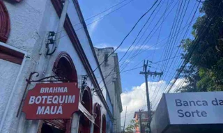 Imóvel 2913201 [''] - ['Praça Quinze de Novembro, número vinte, perímetro urbano da cidade de Manaus, fazendo canto para Rua Demétrio Ribeiro, por onde tem o número cinquenta e três e cinquenta e cinco atualmente'] ['Centro'] - ['Manaus']/['AM'] - 1