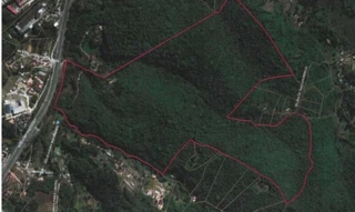 Imóvel 2413502 [''] - ['Rodovia Regis Bittencourt, Km 294,6, sentido de quem dirige de São Paulo para Curitiba, bairro Potuverá na cidade de Itapecerica da Serra/SP'] ['Potuvera'] - ['Itapecerica Da Serra']/['SP'] - 1