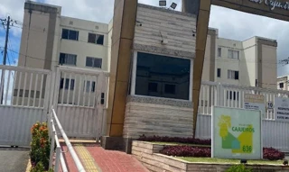 Imóvel 2533403 ['8787707706363'] - ['VIA LOCAL V,N. 636 APTO. 408 BL 5, SANTANA - CEP: 54000-000, JABOATAO DOS GUARARAPES - PERNAMBUCO'] ['Santana'] - ['Jaboatão Dos Guararapes']/['PE'] - 1