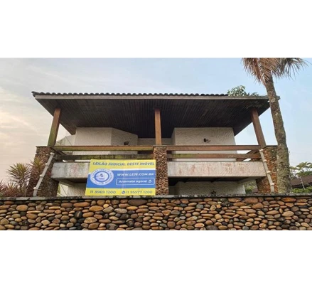 Casa em Guarujá, Jd. Virginia, Rua Desembargador Mario de Almeida Pires, 565, SP. Área: 390.5m2