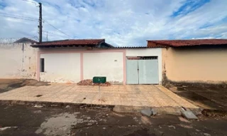 Imóvel 2970104 ['8444433496542'] - ['RUA CHARLES CORREIA ALVES,N. 127 LT 12 QD 19, CONJUNTO HABITACIONAL ISAURA PITTA - CEP: 17027-642, BAURU - SAO PAULO'] ['Q.ta Bela Olinda'] - ['Bauru']/['SP'] - 1