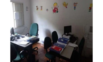 Casa em São Sebastião do Paraíso, Vila Dalva, Rua Professor Nixon , 65, Vila Dalva, São Sebastião do Paraíso, MG, 37.950-000, MG. Área: 116m2