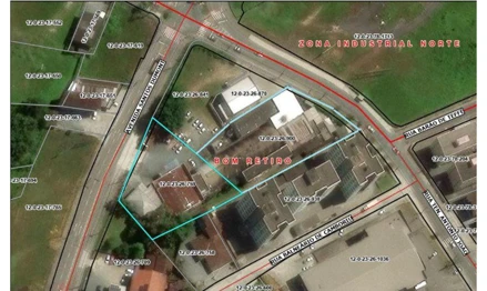 Casa em Joinville, Bom Retiro, Rua Santos Dumont, 2038, Bom Retiro, SC. Área: 2504m2