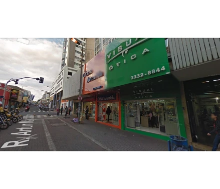Loja em Uberaba, , Rua Artur Machado, nº 182 (antigo nº 50), esquina com a Avenida Leopoldino de Oliveira e Rua Alaor Prata, MG. Área: 96m2