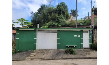Casa em Ribeirão Pires, Km 4, Rua Javari, 05 - Km 4 - Ribeirão Pires / SP, SP. Área: 161.1m2