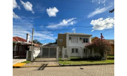 Casa em Viamão, São Lucas, Rua Mogno, 282- Unidade Habitacional AK 8, RS. Área: 657198.5m2 - imagem 0