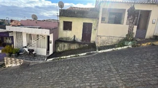 Imóvel 2981417 ['8444415278130'] - ['RUA JOÃO BARBOSA,N. 12, CENTRO - CEP: 55790-000, TAQUARITINGA DO NORTE - PERNAMBUCO'] [''] - ['Taquaritinga do Norte']/['PE'] - 1