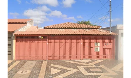 Casa em Taguatinga, Taguatinga Norte, QNE 28, Lote 18, Taguatinga Norte, DF. Área: 340m2