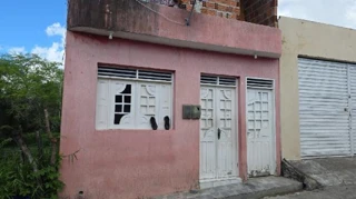 Imóvel 2494118 ['8444417843772'] - ['RUA JOSE LOPES DE MELO,N. 138 138, 3144, CENTRO - CEP: 55460-278, CUPIRA - PERNAMBUCO'] [''] - ['Cupira']/['PE'] - 1
