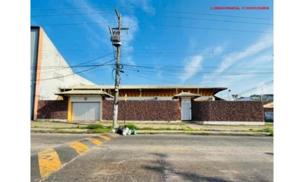 Casa em Castanhal, Estrela, Rua Comandante Francisco de Assis, n°1496, Estrela, Castanhal, PA, 68742-430, PA. Área: 292.73m2