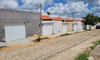 Imóvel 2761719 ['8444429306602'] - ['RUA ROMENIA,N. 35-D QD 01 LT 04, VERTENTE - CEP: 62898-000, HORIZONTE - CEARA'] [''] - ['Horizonte']/['CE'] - 1