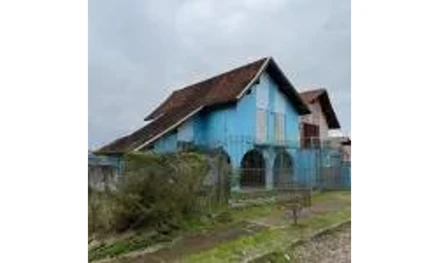 Casa em São Leopoldo, Jardim Das Acácias, rua Paulo Jaci Feltes, número trinta e dois (32), esquina da rua Dr. Estevão Bátori, RS. Área: 115m2