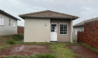 Imóvel 2583420 ['8787718379440'] - ['RUA ANDORINHA RIBEIRINHA,N. 360 LT 02 QD 12, LOTEAMENTO BEM VIVER ARAPONGAS - CEP: 86701-010, ARAPONGAS - PARANA'] ['Centro'] - ['Arapongas']/['PR'] - 1