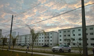 Imóvel 2647221 ['8555537625200'] - ['AVENIDA PROFESSOR THEOCRITO BATISTA,N. 288 APTO. 02 BL 03, CAJI - CEP: 42721-810, LAURO DE FREITAS - BAHIA'] ['Quintas do Picuaia'] - ['Lauro De Freitas']/['BA'] - 1