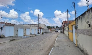 Imóvel 2692921 ['8444411222431'] - ['RUA DA PAZ,N. 238-A LT 17 QD 89, , PAVUNA - CEP: 61809-165, PACATUBA - CEARA'] [''] - ['Pacatuba']/['CE'] - 1