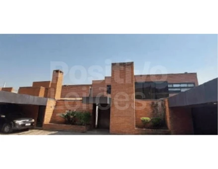 Casa em São Paulo, Pacaembu, Rua Sílvio Portugal, 245, SP. Área: 11m2 - imagem 0