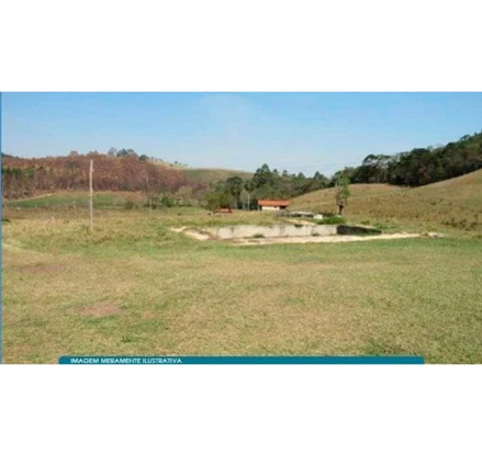 Imóvel rural em Nazaré Paulista, Quatro Cantos, parte de terras em comum com José Francisco Pinheiro, no bairro dos Quatro Cantos, município de Nazaré Paulista, SP. Área: 625.3m2
