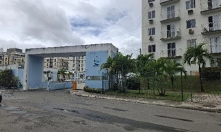 Imóvel 2512423 ['8555516967676'] - ['AVENIDA JOSE LEITE,N. 682 APTO. 002 BL 11, CAJI - CEP: 42722-020, LAURO DE FREITAS - BAHIA'] ['Quintas do Picuaia'] - ['Lauro de Freitas']/['BA'] - 1