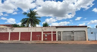 Imóvel 3015823 [''] - ['RUA DOMINGOS JACINTO DA LUZ, (QUADRA 27, LOTE 19), 56, CENTRO'] ['Centro'] - ['Quirinópolis']/['GO'] - 1