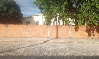 Imóvel 2419824 ['8444418343544'] - ['RUA ALAGOAS,N. 246 LT05A QD25, LOT LAGOA GRANDE - CEP: 47600-000, BOM JESUS DA LAPA - BAHIA'] [''] - ['Bom Jesus Da Lapa']/['BA'] - 1