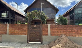 Imóvel 2614024 ['1444406081983'] - ['RUA MARIA DE LOURDES CARDOSO DA CUNHA ANDRADE,N. 340 CS 19 LT 01A QD E, SANTANA - CEP: 55646-000, GRAVATA - PERNAMBUCO'] [''] - ['Gravatá']/['PE'] - 1