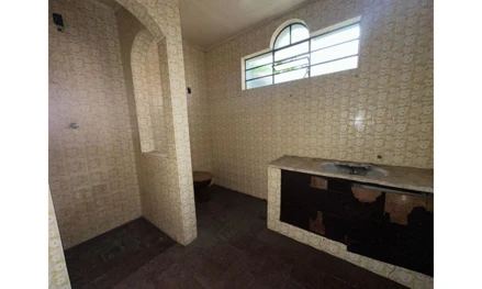 Casa em Curitiba, Jardim Botânico, Rua Engenheiro Rebouças, 740, PR. Área: 367m2