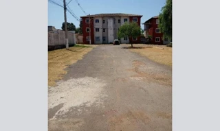 Imóvel 3082627 [''] - ['Rua Primavera, S/N, Bl D Ap 202 - Condomínio Villa Das Flores'] [''] - ['Luziânia']/['GO'] - 1