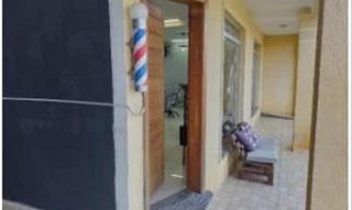 Imóvel 2723028 [''] - ['Confronta na frente com uma Rua sem denominação e faz esquina com a Rua \\C\\. (Município não especificado no fragmento)'] [''] - ['Irati']/['PR'] - 1