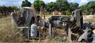 Imóvel 2606529 [''] - ['DOS BENS: LOCAL 001; A MOTONIVELADORA E SUCATA DE COMPRESSOR MARCA ATLAS COPCO GA1207 ESTÃO LOCALIZADOS NO CENTRO DE ARAÇUAÍ MG'] ['Centro'] - ['Araçuaí']/['MG'] - 1