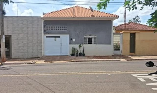 Imóvel 3019930 [''] - ['Rua Coronel Emiliano, 435, Centro, São Manuel/SP'] ['Jequitibás'] - ['São Manuel']/['SP'] - 1