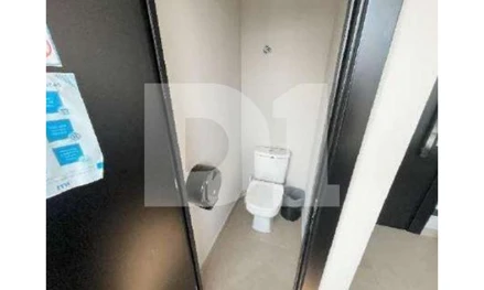 Comercial em Curitiba, Água Verde, Avenida República Argentina, 1505, PR. Área: 46.65m2