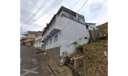 Casa em Machado, Novo Horizonte, Rua Professor Carlos Leganani, MG. Área: 171.77m2