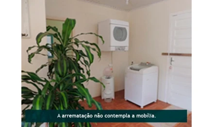 Casa • 1749 (Lote 17-B da Quadra 129)