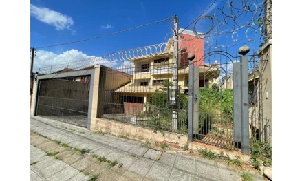 Casa em Porto Alegre, Vila Joao Pessoa, Rua Marista, 180, RS. Área: 24.64m2