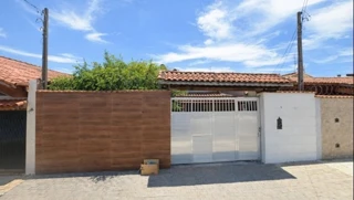 Foto de Casa em Leilão em Guaratinguetá / SP - 2959437