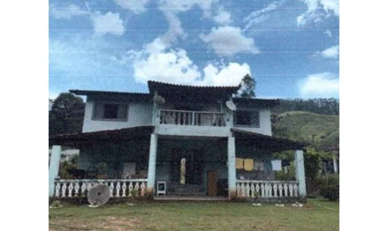 Casa em Monteiro Lobato, RIO DO BRAÇO, ESTRADA MUNICIPAL VEREADOR PEDRO DAVID, S/N, RIO DO BRAÇO, SP. Área: 265.59m2