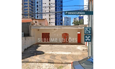 Casa em Campinas, Vila Itapura, Rua Álvaro Muller, 392 - Vila Itapura Campinas - SP, SP. Área: 213m2