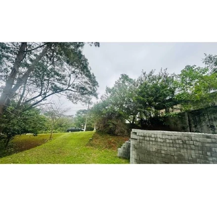 Terreno em Cotia, Portão Ou Rincão, Alameda dos Lagos 239 Lote 16, Quadra AZ, Residencial dos Lagos, Cotia - SP. CEP 06705-600, SP. Área: 500.15m2