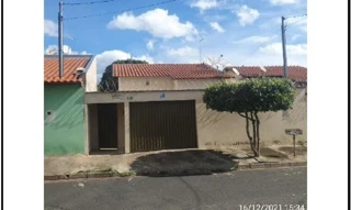 Imóvel 2480840 ['8555517152145'] - ['RUA DAS FLORESTAS,N. 589 QD 32 LT 06, LARANJEIRAS - CEP: 38410-496, UBERLANDIA - MINAS GERAIS'] ['Laranjeiras'] - ['Uberlândia']/['MG'] - 1