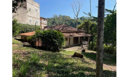 Casa em Juiz De Fora, São Pedro, RUA DIMAS BERGO XISTO, 155 E 155 (FUNDOS), MG. Área: 6518.5m2
