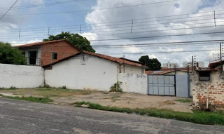 Imóvel 2369540 [''] - ['RUA PROFESSOR JOSÉ AMÁVEL, 568, CABRAL'] ['Cabral'] - ['Teresina']/['PI'] - 1