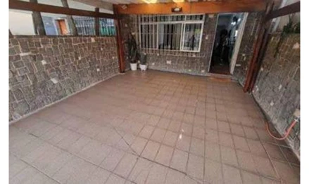 Prédio em São Paulo, Vila Guilherme, Rua do Imperador, nº 1.120, antigo 1.110 e anteriormente nºs 1.100 e 1.102, SP. Área: 215m2