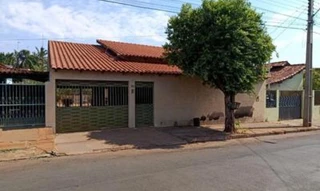 Imóvel 2463845 [''] - ['Rua Alegre, Quadra 184, Lote 03, Centro, Quirinópolis/GO - 75860-000 - (Conformem laudo Rua Domingos Jacinto da Luz, nº 90, Centro)'] ['Centro'] - ['Quirinópolis']/['GO'] - 1
