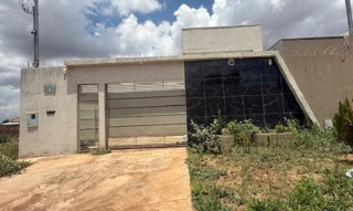 Imóvel 2583946 ['8444429951346'] - ['QUADRA 64 CONJUNTO A (RUA 11-A),N. SN LT 19-C QD 64 CJ AST 12, PARQUE DA BARRAGEM SETOR 12 - CEP: 72910-346, AGUAS LINDAS DE GOIAS - GOIAS'] ['Setor 12'] - ['Águas Lindas De Goiás']/['GO'] - 1