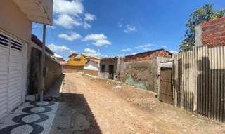 Imóvel 2865446 ['8444406588067'] - ['RUA VEILA ANDRE DA ROCHA PINTO,N. 28, LAGOA GRANDE - CEP: 45260-000, POCOES - BAHIA'] [''] - ['Poções']/['BA'] - 1
