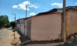 Imóvel 2622547 [''] - ['Rua 12 de Outubro, 04- (esquina com a Rua Pernambuco)'] [''] - ['Caetité']/['BA'] - 1