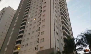 Foto de Apartamento em Leilão em Londrina / PR - 2919648